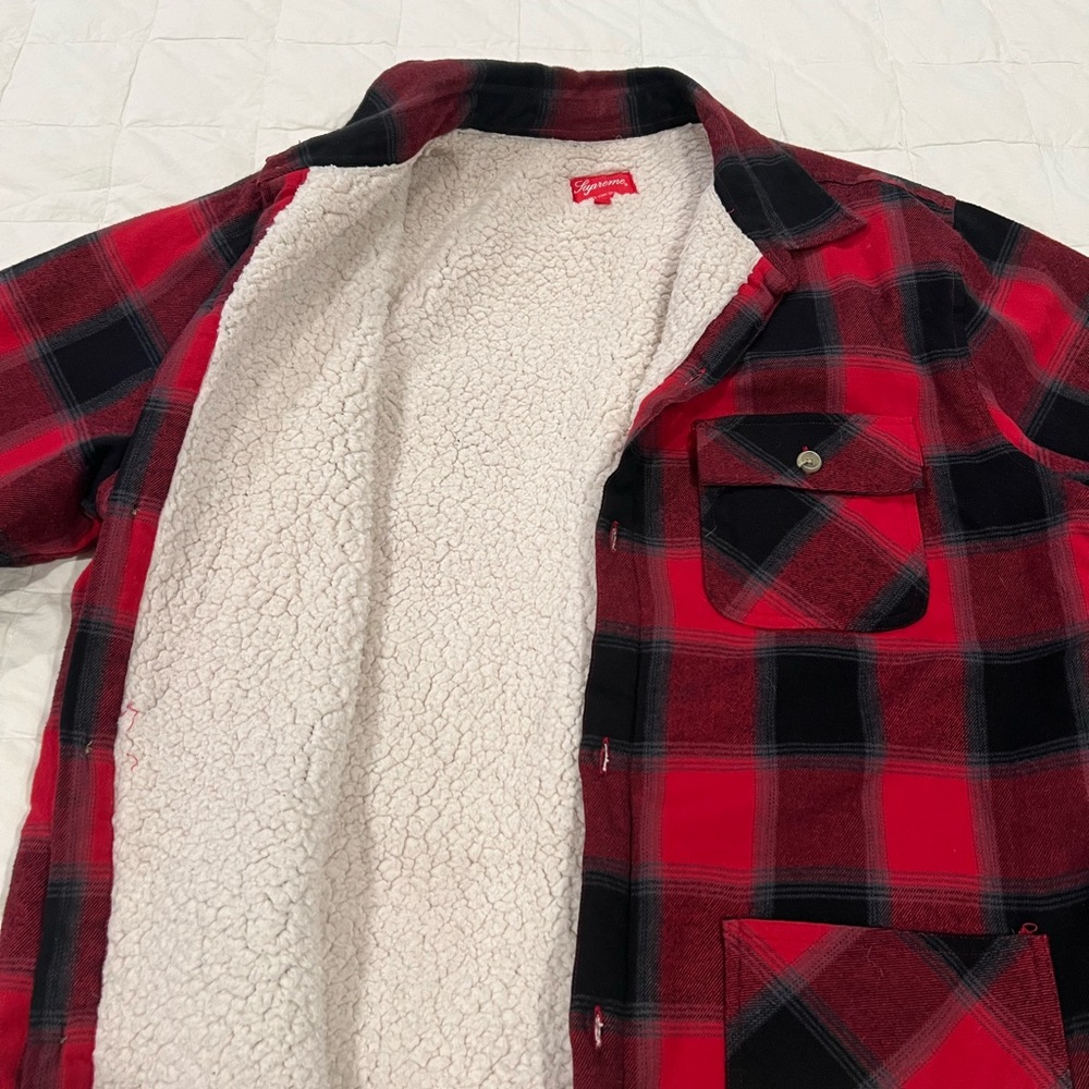 Streetwear × Supreme
jacket SUPREME Buffalo Plaid Sherpa Lined flannel coach